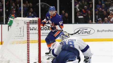 New York Islanders Lose In A Goalie Clinic Vs Tampa Bay Lightning
