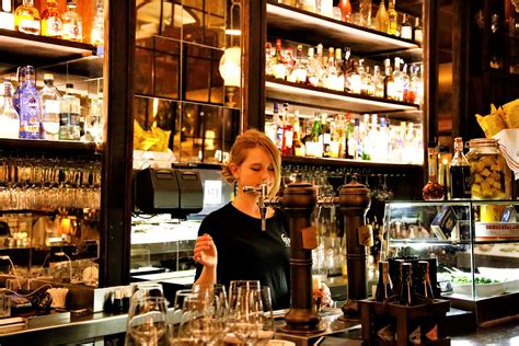 The 10 Best Bars In Barcelona For A Great Night Out Expatica