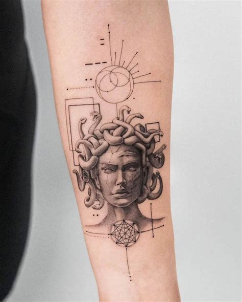 39 Fearsome And Awesome Medusa Tattoos With Meaning