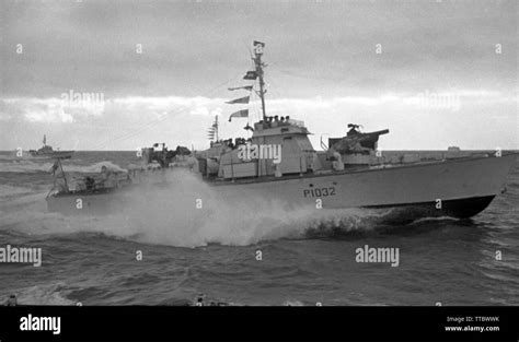 Motor Torpedo Boat Hi Res Stock Photography And Images Alamy