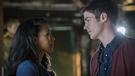The Flash Season 3 Premiere Focuses On Barry And Iris Love Story