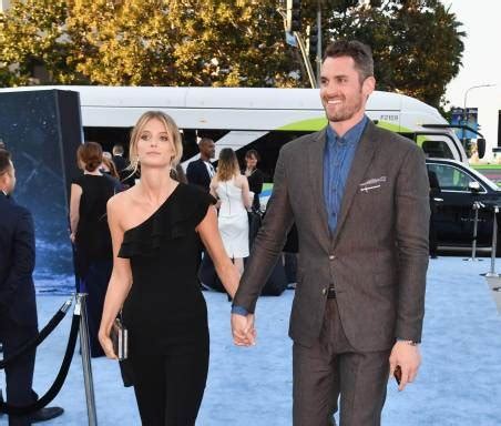 Check spelling or type a new query. Kevin Love and Model Girlfriend Attend GOT Premiere ⋆ ...