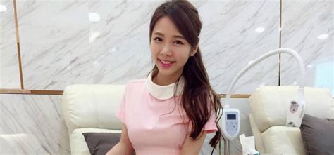 Meet Ning Chen Worlds Sexiest Dental Nurse From Taiwan