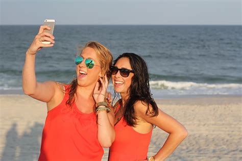 How To Take A Good Selfie Tips To Take Excellent Selfie And Mirror Selfie