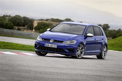 Explore sleek design with the power of a 213kw 2.0l turbocharged engine. 2017 Volkswagen Golf R Frolicks With R Variant, Both Get ...