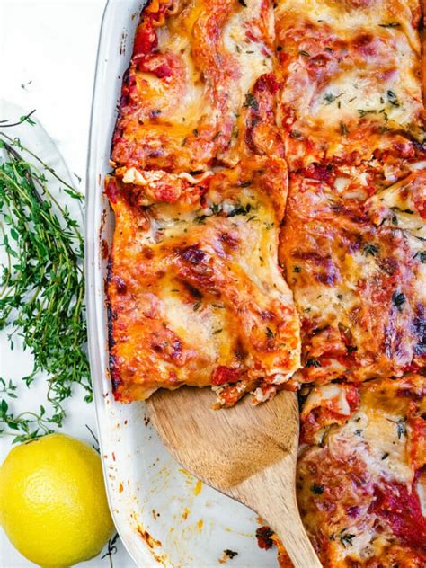 Vegetarian Lasagna With Ricotta Yummiesta