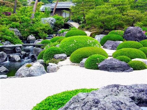 Japanese gardens have been around for hundreds of years and combine simple, natural elements such as note the careful patterns in the sand and how they create the illusion of a river. Top Japanese Landscaping Garden - Top Easy Backyard Garden ...