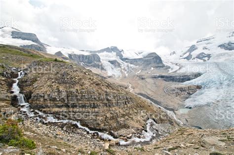 Hiking In Snowbird Pass Trail In Mt Robson Provincial Park Stock Photo