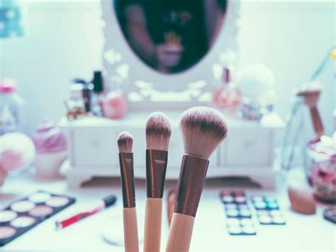 Cómo limpiar la brocha de maquillaje Kartal 24