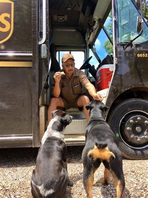 This Woman Captured The Adorable Moment Her Ups Driver Took Selfies