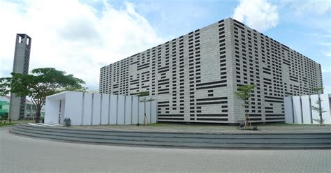 Bangunan Arsitektur Terkenal Di Indonesia IMAGESEE