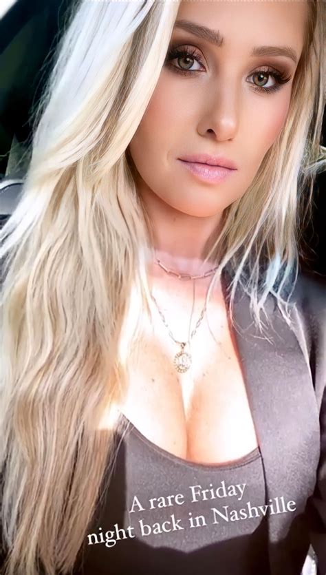 HD goddess Tomi Lahren🥵 : r/TomiLahrenHot