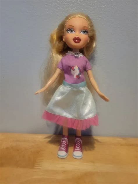 vintage bratz doll cloe 2001 mga first edition blond hair blue eyes 10” doll 18 00 picclick