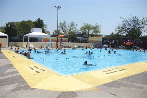Best Outdoor Swimming Pools In Nyc Open To The Public