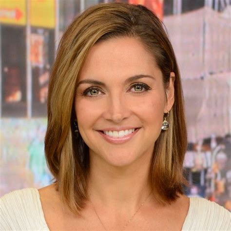 Abc World News Now Female Anchors Abc Female News Reporters