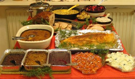 When i prepare a large christmas dinner, i serve it family style. DECK THE HOLIDAY'S: TOP 10 INTERNATIONAL CHRISTMAS DINNERS!