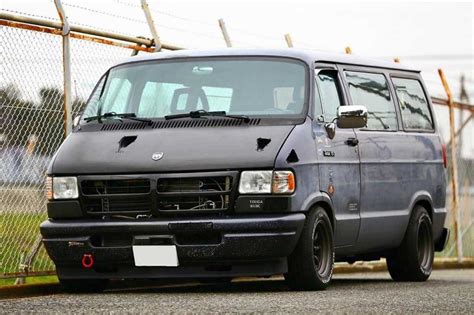 Dajiban The Japanese Dodge Van Culture Belly Up Sports
