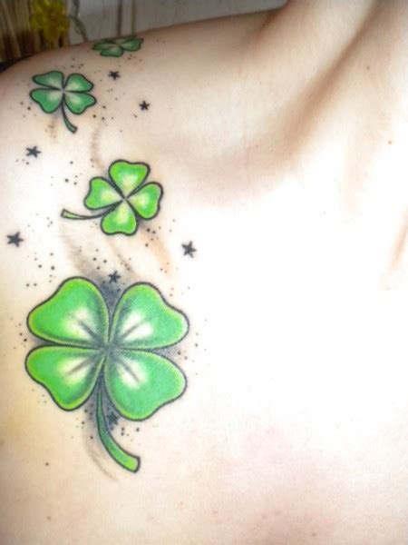 Suchergebnisse für 'Kleeblatt'-Tattoos | Tattoo-Bewertung ...