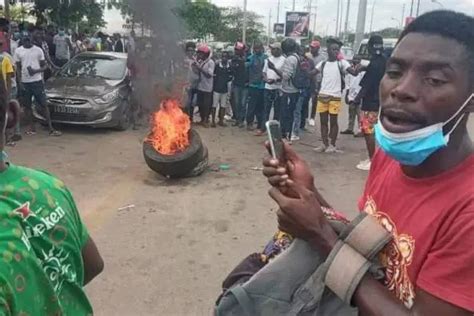 Polícia Angolana Contesta Justiça Popular Em Luanda E Promete Campanhas Para Travar Fenómeno