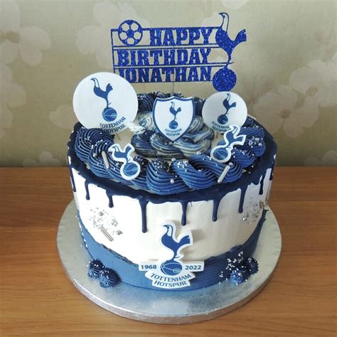 Simply Marvellous Cakes Tottenham Hotspur Drip Cake