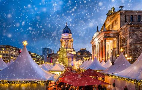 Berlin Christmas Markets And Sightseeing Private Tour By Car Getyourguide