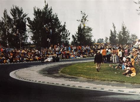 Human Guard Rails At The 1970 Mexican Gp Rformula1