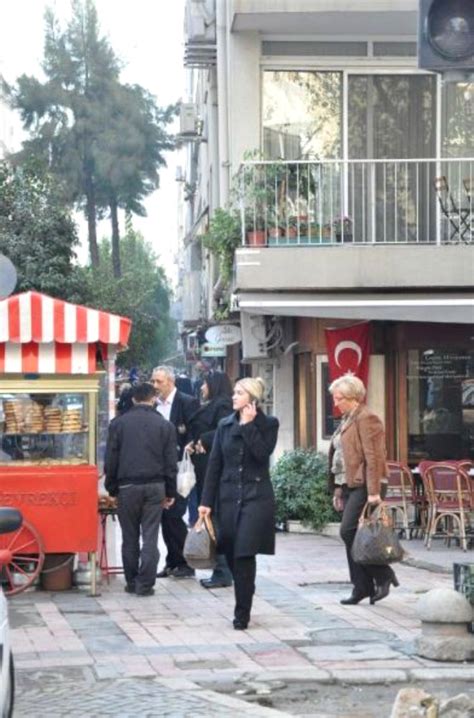 İzmir'den de hissedilen deprem büyüklüğü kaç? İzmir'de Şiddetli Deprem - Son Dakika