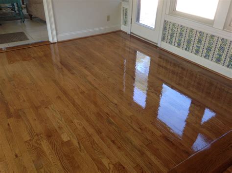Les's have a look at the wood stain. red oak with early american stain | Red oak floors ...