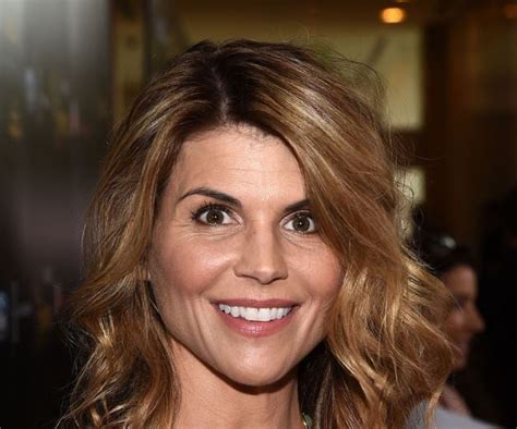 Did Lori Loughlin Go Under The Knife Body Measurements And More