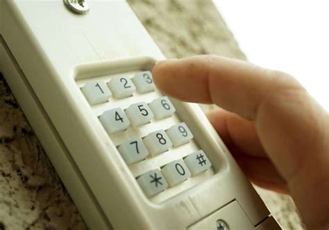 4 Simple Steps To Reset A Clicker Garage Door Keypad Without A Code