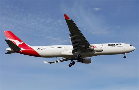 Airbus A330 300 Qantas Airways Photos And Description Of The Plane