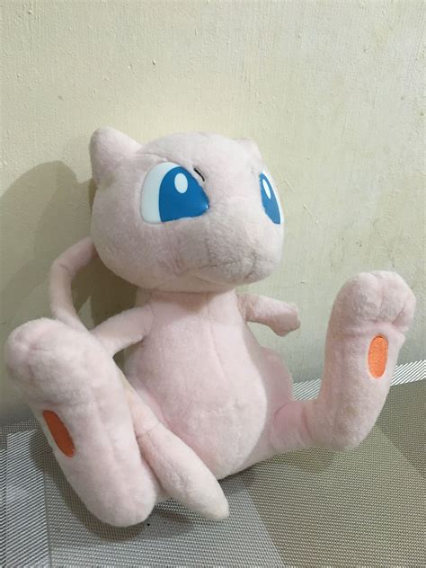 Pokémon Mew And Meowth Hobbies And Toys Toys And Games On Carousell