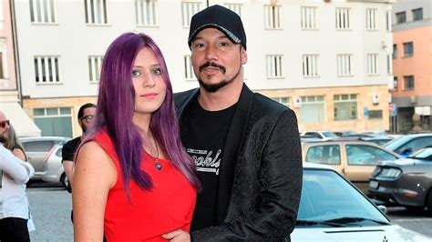 Při této příležitosti mladičká lucie v rozhovoru pro extra.cz zavzpomínala, jak probíhaly jejich začátky. Bohuš Matuš: Stal se z něj podpantoflák, co vše mu Lucinka ...