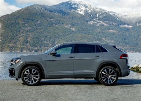 This vehicle seats no more than five. 2020 Volkswagen Atlas Cross Sport First Review | Kelley ...