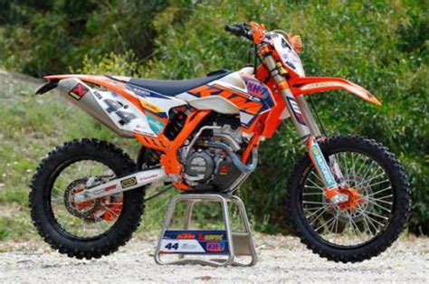 Since this adjustment has one of the most significant impacts on the handling of the bike, you want to take care of. How To Adjust Your Dirt Bike Suspension | MOTODOMAINS
