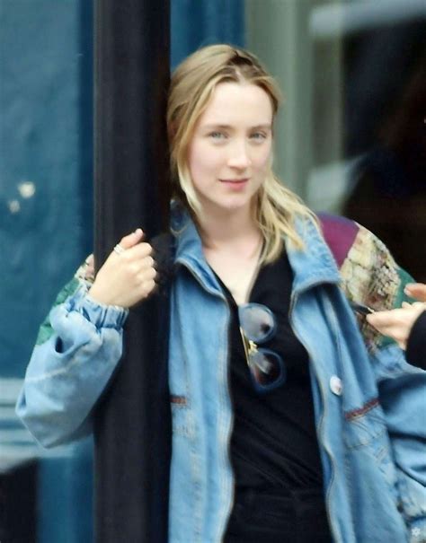 saoirse ronan at the pub in notting hill gallery saoirse ronan celebs profile add saoirse