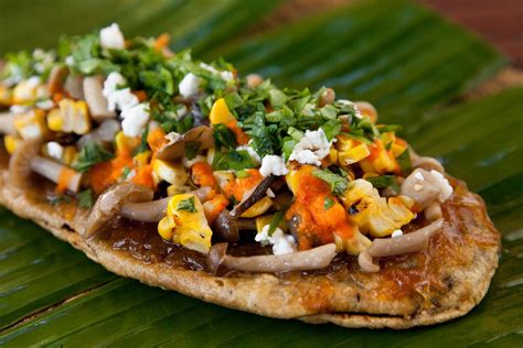 Check spelling or type a new query. メキシコではタコスよりも人気!？メキシコの超ローカルフード、その名も「ウアラチェス（Huaraches ...
