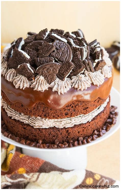 For the oreo and milk only mug cake be sure to crush up your oreos as fine as possible, so that it almost looks like flour. Easy Chocolate Oreo Cake Recipe - CakeWhiz