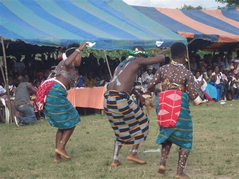 Rezo Ivoire Net Les Danses Traditionnelles Du Pays Abbey Et Krobou