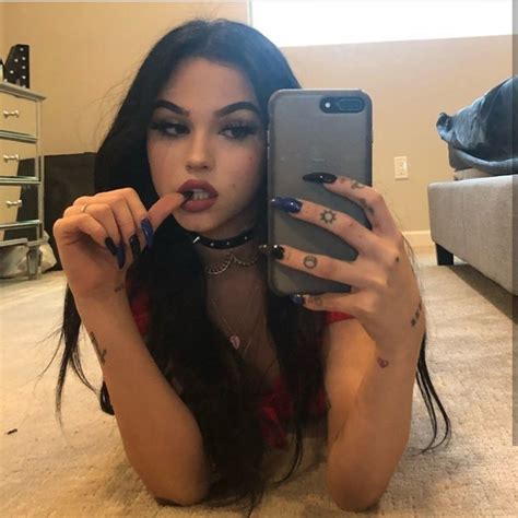 Girlfriend Material Bild Outfits Mode Outfits Maggie Lindemann Foto