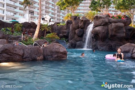 Hilton Hawaiian Village Waikiki Beach Resort Review What To Really Expect If You Stay Hawaii