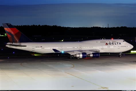 Boeing 747 451 Delta Air Lines Aviation Photo 5937131