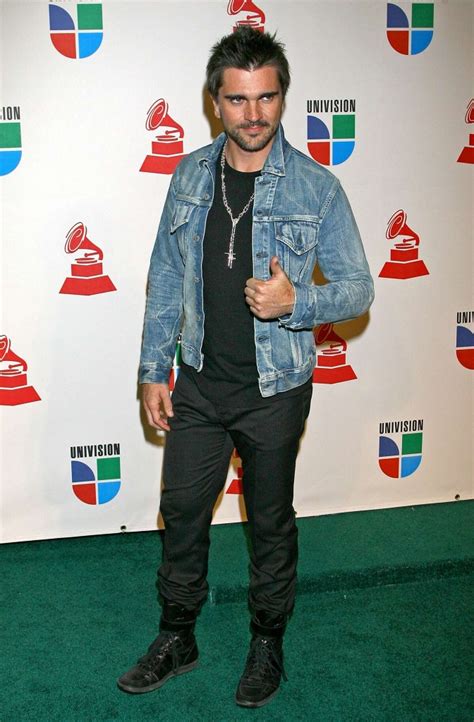 Colombian Superstar Juanes Joins Us For A Facebook Live