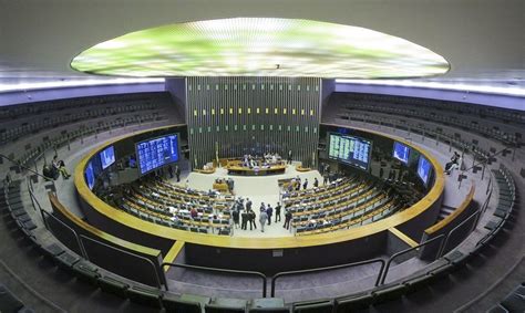 Câmara aprova texto base da PEC da Transição em primeiro turno AtaNews