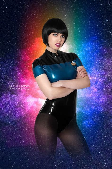 Lost In Space In Star Trek Cosplay Star Trek Fashion Star Trek