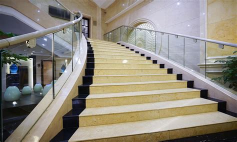 5 Most Magnificent Marble Staircase Designs