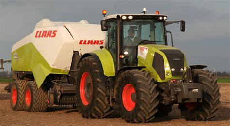 Neuer Traktor Axion Von Claas Foto And Bild Industrie Und Technik