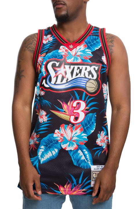 Allen iverson salutes the philadelphia crowd as the 76ers retired his no. 76ERS ALLEN IVERSON FLORAL SWINGMAN JERSEY