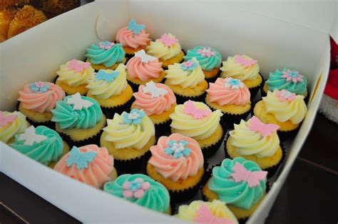 Girls Birthday Cupcakes Vanilla Vanilla Kids Cupcakes With Flickr