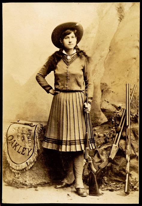 Annie oakley was born in august, 1860 in the town of greenville, ohio. File:Annie Oakley c1890s.jpg - Wikimedia Commons